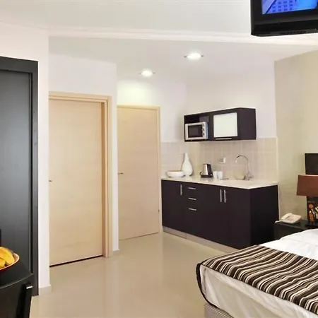 Royalty Suites-2
